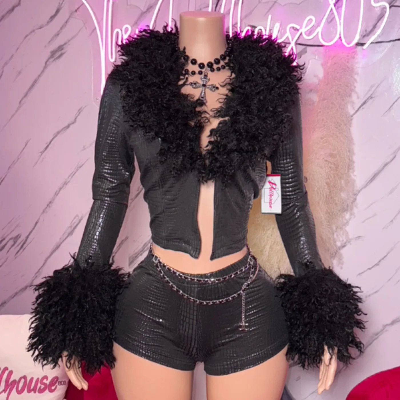 All Eyes On Me Fur Set (Black)
